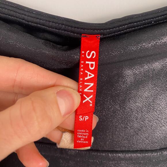 SPANX Faux Leather Leggings in Black Small - Picture 4 of 7